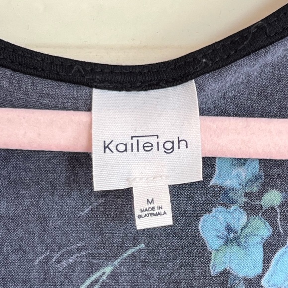 KAILEIGH Mid length sleeve romper with waist cinch - Picture 2 of 5